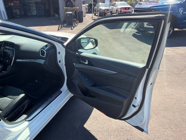 Used 2023 Nissan Maxima SV w/ Floor Mat Group FWD image 17
