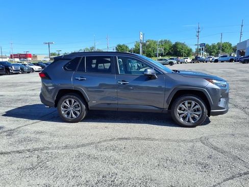 Used 2022 Toyota RAV4 Limited AWD/4WD image 11