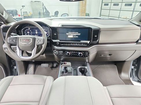New 2026 GMC Sierra 1500 SLT image 27