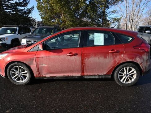 Used 2018 Ford Focus SE image 2