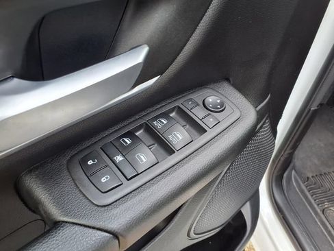 Used 2022 RAM 1500 Big Horn AWD/4WD image 31