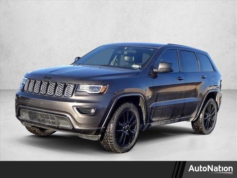 Used 2020 Jeep Grand Cherokee Altitude image 1