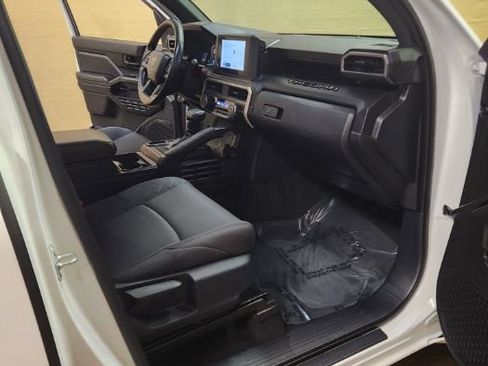 Used 2024 Toyota Tacoma SR image 16