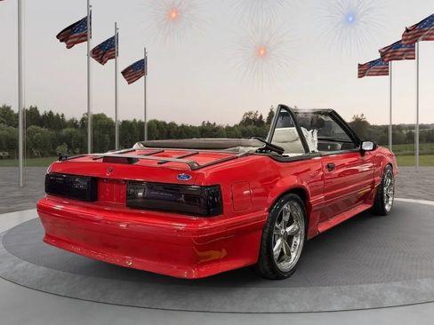 Used 1993 Ford Mustang GT RWD image 4