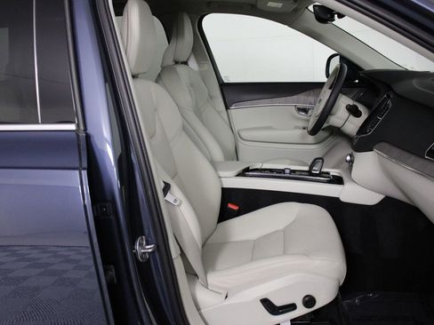Certified 2023 Volvo XC90 T8 Plus w/ Protection Package Premier image 29