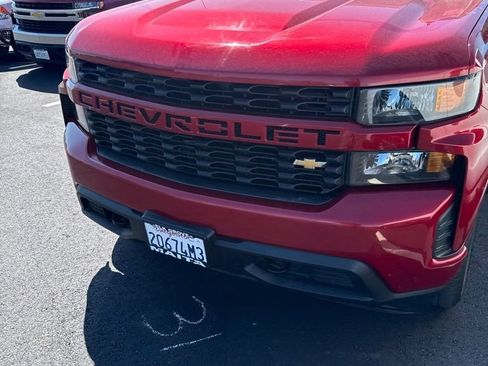Used 2022 Chevrolet Silverado 1500 Custom RWD image 2