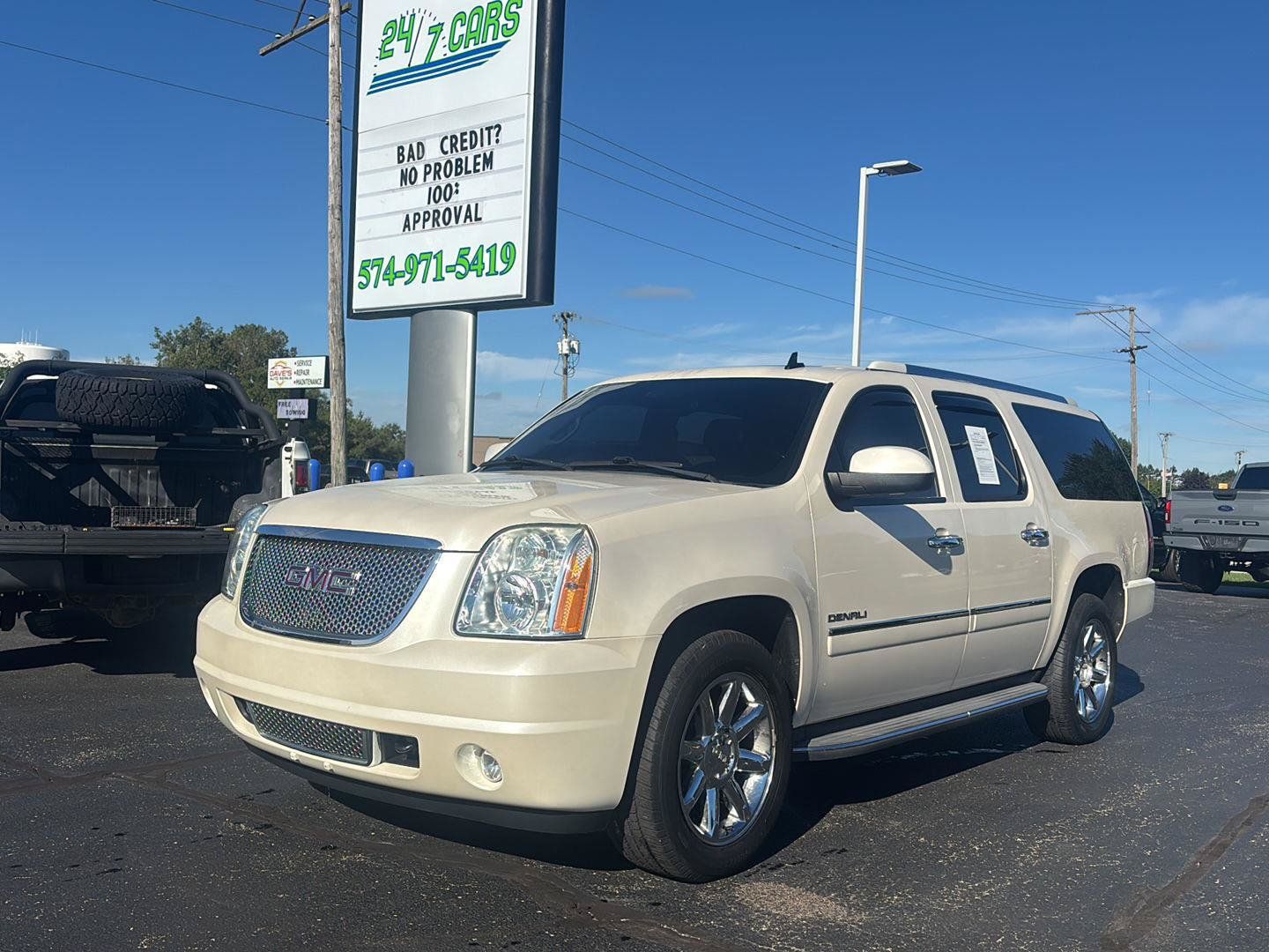 Used 2013 GMC Yukon XL Denali AWD/4WD image 2