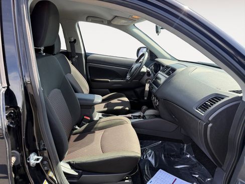 Used 2019 Mitsubishi Outlander Sport LE FWD image 19