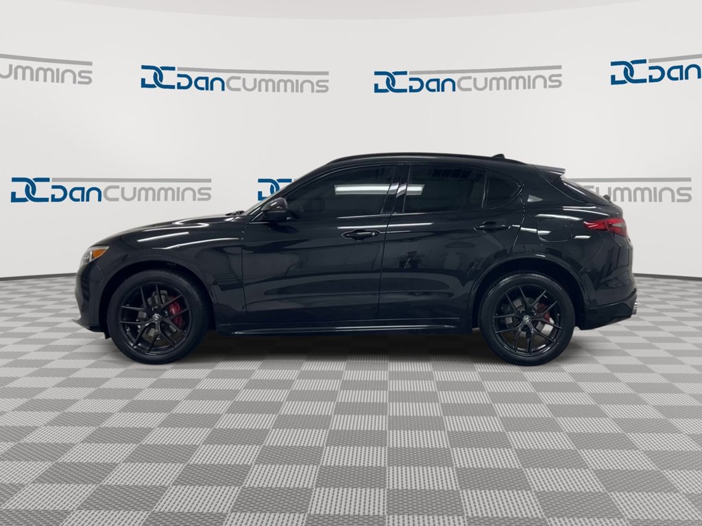Used 2021 Alfa Romeo Stelvio Ti w/ Nero Edizione AWD/4WD image 5