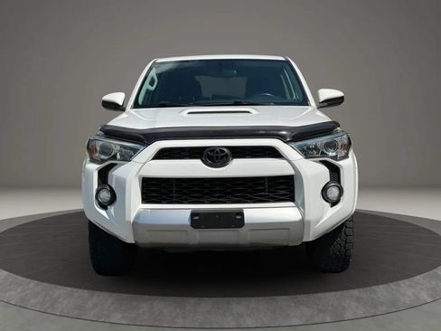 Used 2018 Toyota 4Runner TRD Off-Road AWD/4WD image 2