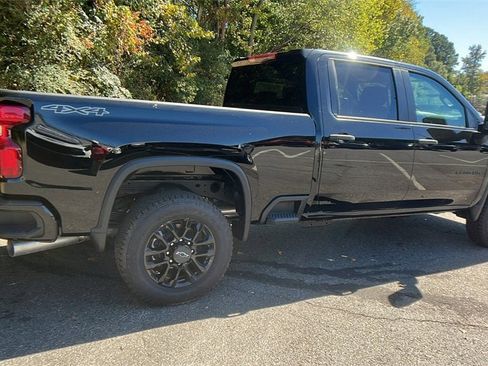 New 2025 Chevrolet Silverado 2500 Custom w/ Custom Value Package image 5