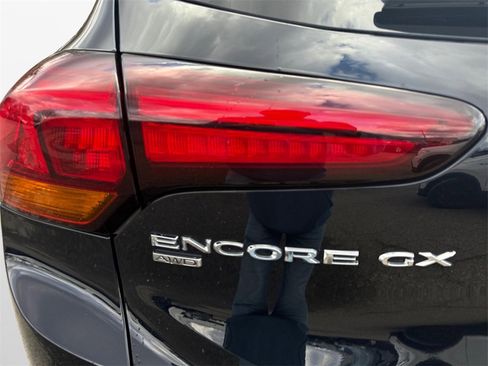 Used 2021 Buick Encore GX Essence w/ Advanced Technology Package image 21