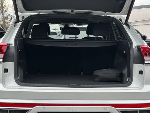 Used 2022 Volkswagen Atlas Cross Sport SEL R-Line image 15