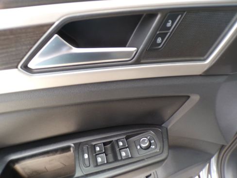 Used 2019 Volkswagen Atlas SE w/ Towing Package FWD image 23