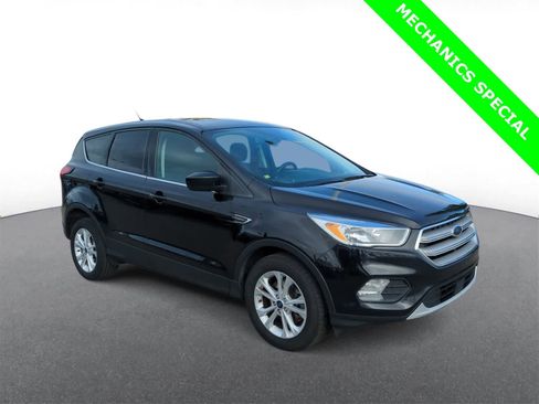Used 2019 Ford Escape SE image 2