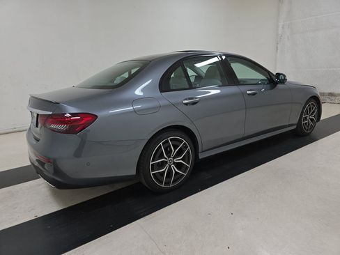 Used 2022 Mercedes-Benz E 350 Sedan w/ AMG Line Exterior image 6