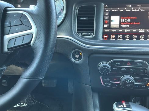 Used 2018 Dodge Charger GT AWD/4WD image 17