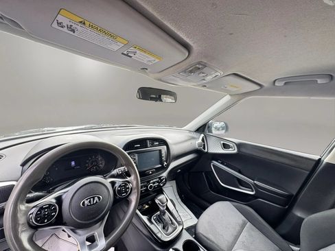 Used 2021 Kia Soul LX FWD image 10
