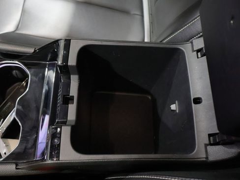 Used 2023 Jeep Grand Cherokee Limited w/ Black Appearance Package image 29