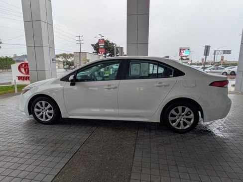 Used 2024 Toyota Corolla LE image 12