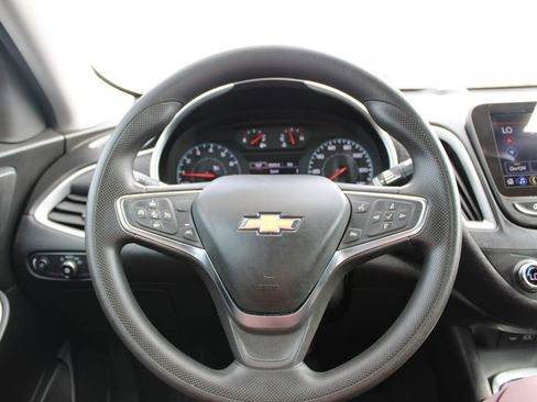 Used 2024 Chevrolet Malibu LT FWD image 33