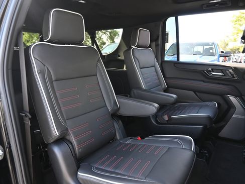 Used 2026 GMC Yukon XL AT4 Ultimate AWD/4WD image 25