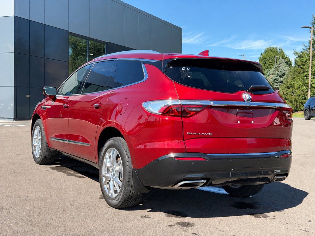 Used 2023 Buick Enclave Essence w/ Experience Buick Package FWD image 4