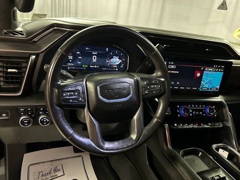 Used 2024 GMC Sierra 2500 Denali Ultimate AWD/4WD image 15