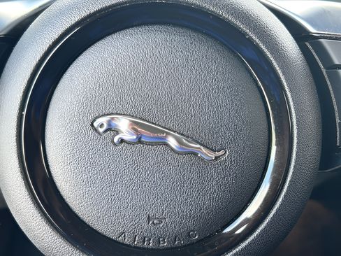 Used 2019 Jaguar F-TYPE Coupe RWD image 21