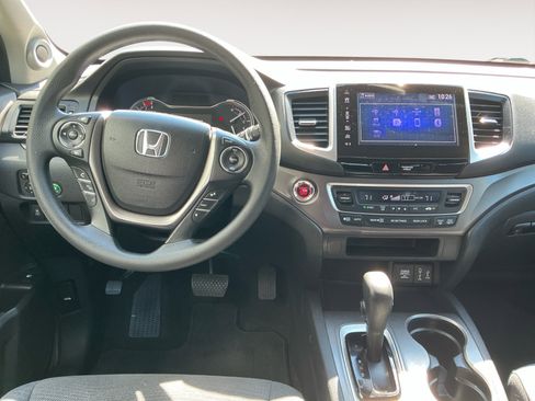 Used 2017 Honda Pilot EX image 10