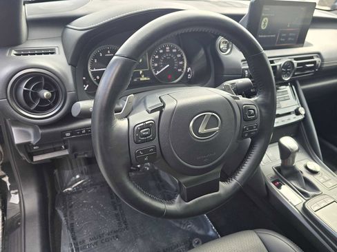 Certified 2025 Lexus IS 300 F Sport image 24
