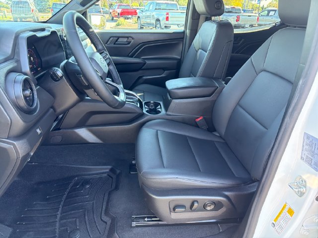 Used 2025 Chevrolet Colorado Trail Boss AWD/4WD image 9