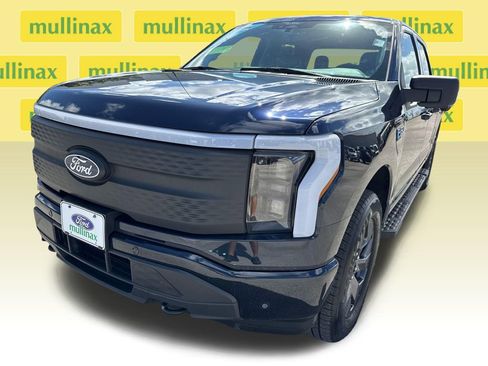 Used 2025 Ford F150 Lightning Flash image 10