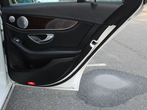 Used 2015 Mercedes-Benz C 300 4MATIC Sedan image 16