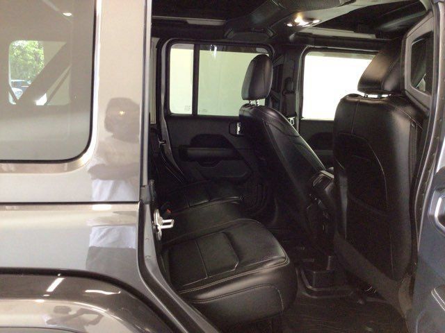 Used 2018 Jeep Wrangler Unlimited Sahara AWD/4WD image 14