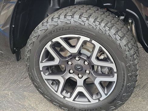 Certified 2025 RAM 1500 Laramie AWD/4WD image 3