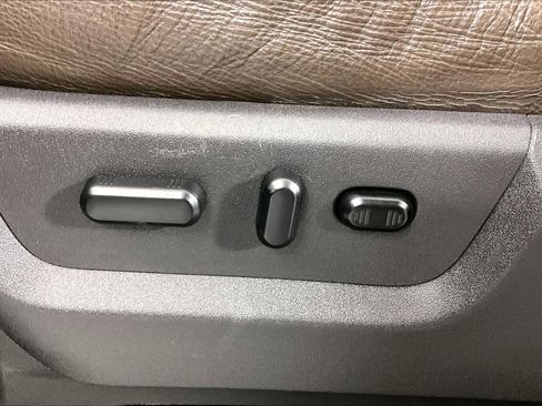 Used 2015 Ford F250 King Ranch w/ King Ranch w/Chrome Package image 33