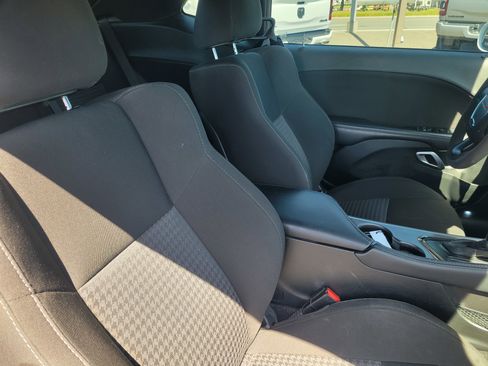 Used 2022 Dodge Challenger R/T Scat Pack RWD image 16
