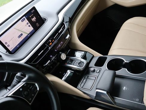 Used 2022 Acura MDX SH-AWD w/ Technology Package image 21