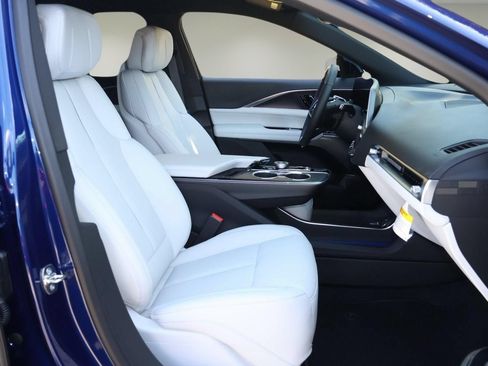 New 2026 Cadillac Lyriq Sport RWD image 21