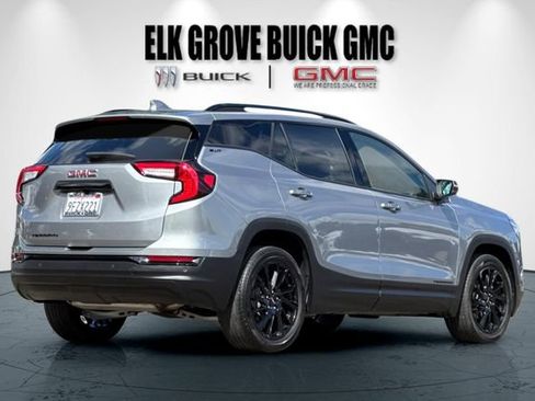 Used 2023 GMC Terrain SLT w/ Elevation Edition FWD image 4