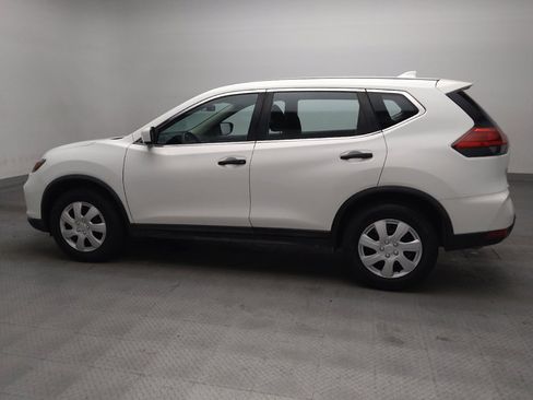 Used 2017 Nissan Rogue S FWD image 3