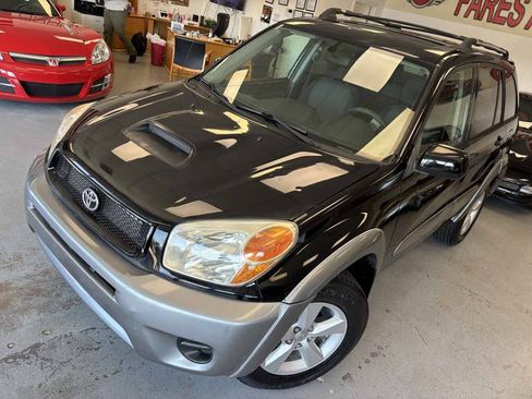 Used 2005 Toyota RAV4 2WD image 6