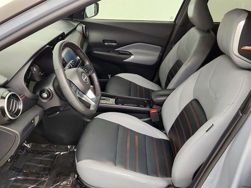 Used 2024 Nissan Kicks SR w/ SR Premium Package FWD image 18