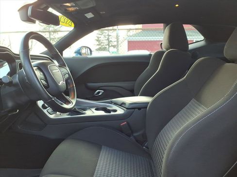 Used 2022 Dodge Challenger R/T w/ Driver Convenience Group image 13