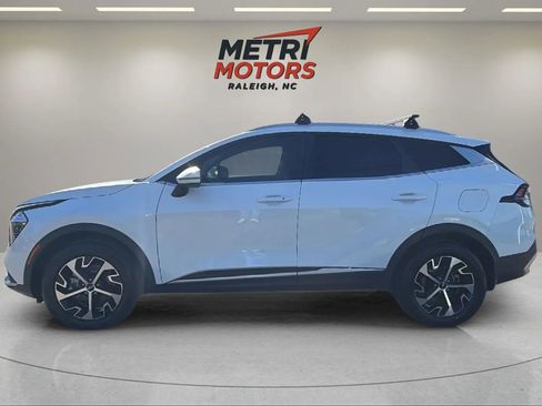 Used 2023 Kia Sportage EX image 6