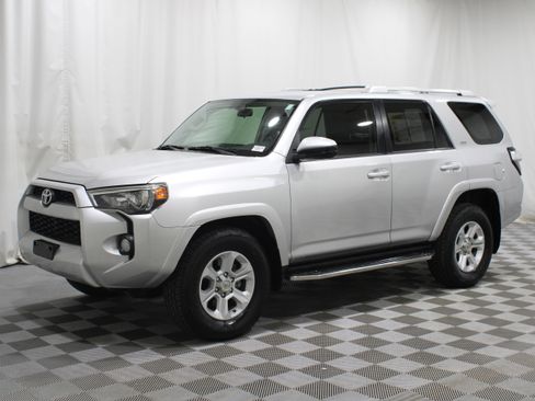 Used 2017 Toyota 4Runner SR5 image 30