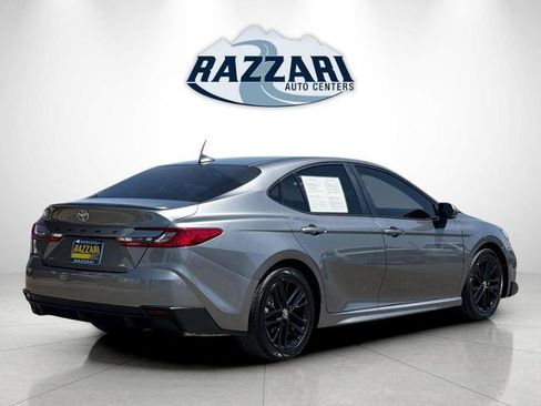 Used 2025 Toyota Camry SE FWD image 3