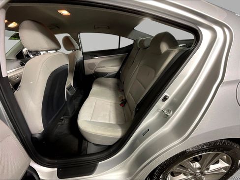 Used 2018 Hyundai Elantra SEL FWD image 22