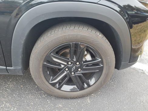 Used 2024 Chevrolet Trax ACTIV w/ Sunroof Package image 7